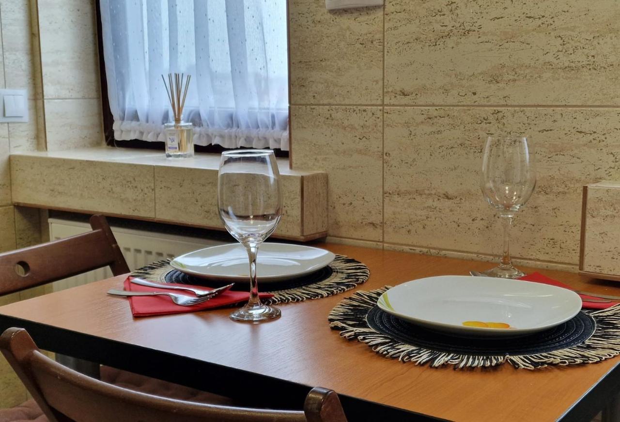 Laroka House Arty And Cosy Studio Universitate Center Bukarest Exteriör bild