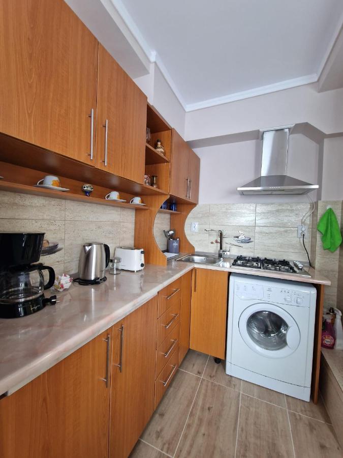 Laroka House Arty And Cosy Studio Universitate Center Bukarest Exteriör bild